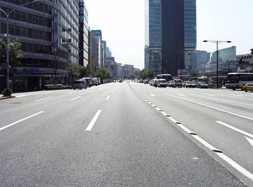 平成14年：路面補修工事（1-2）（保水性舗装）