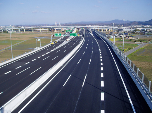 平成17年：第二東名高速道路豊田西舗装工事