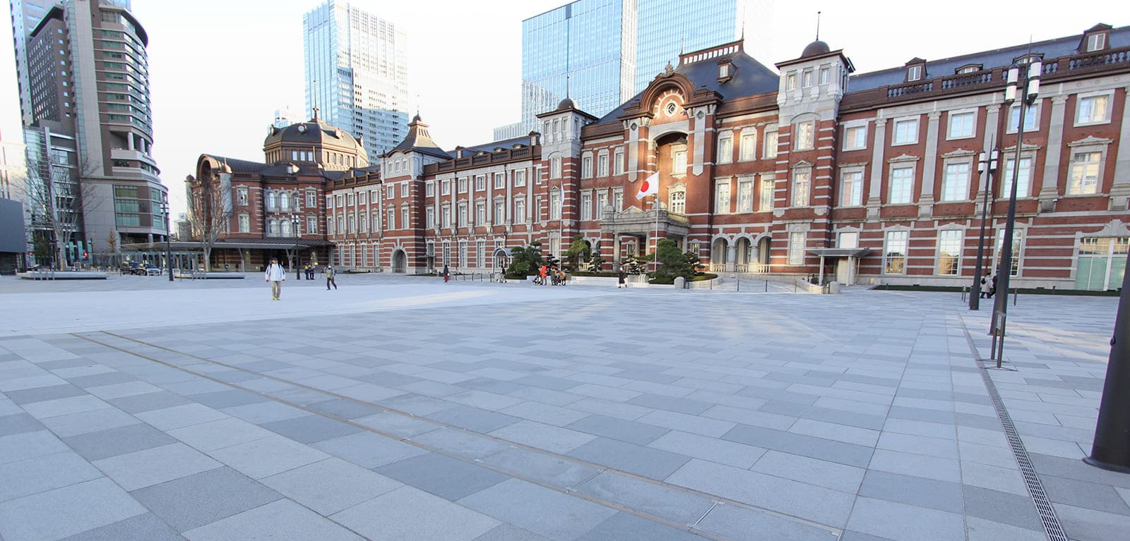 東京駅丸の内駅前広場（2017年）