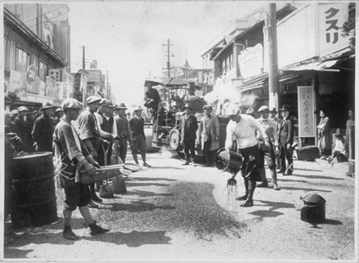 昭和6年：熊本市役所（熊本新市街）エマルビア試験舗装
